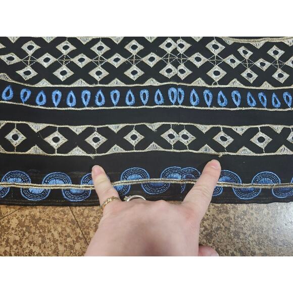 White House Black Market Knee Length Cocktail Dress Sz 6 Geometric Embroidered - Picture 7 of 10